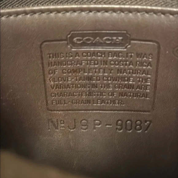 VINTAGE COACH METROPOLIS LEATHER BAG
9087 - Picture 8 of 11